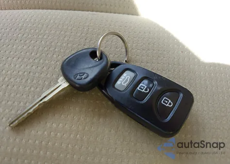 2009 Hyundai Sonata Gls z USA, uszkodzony, nr VIN 5NPET46C89H490533